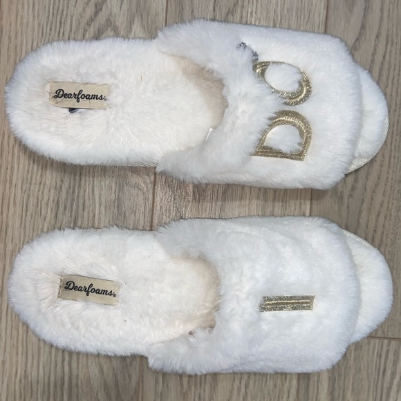 BRIDE “I DO” Slippers🤍💍 - Picture 2 of 2